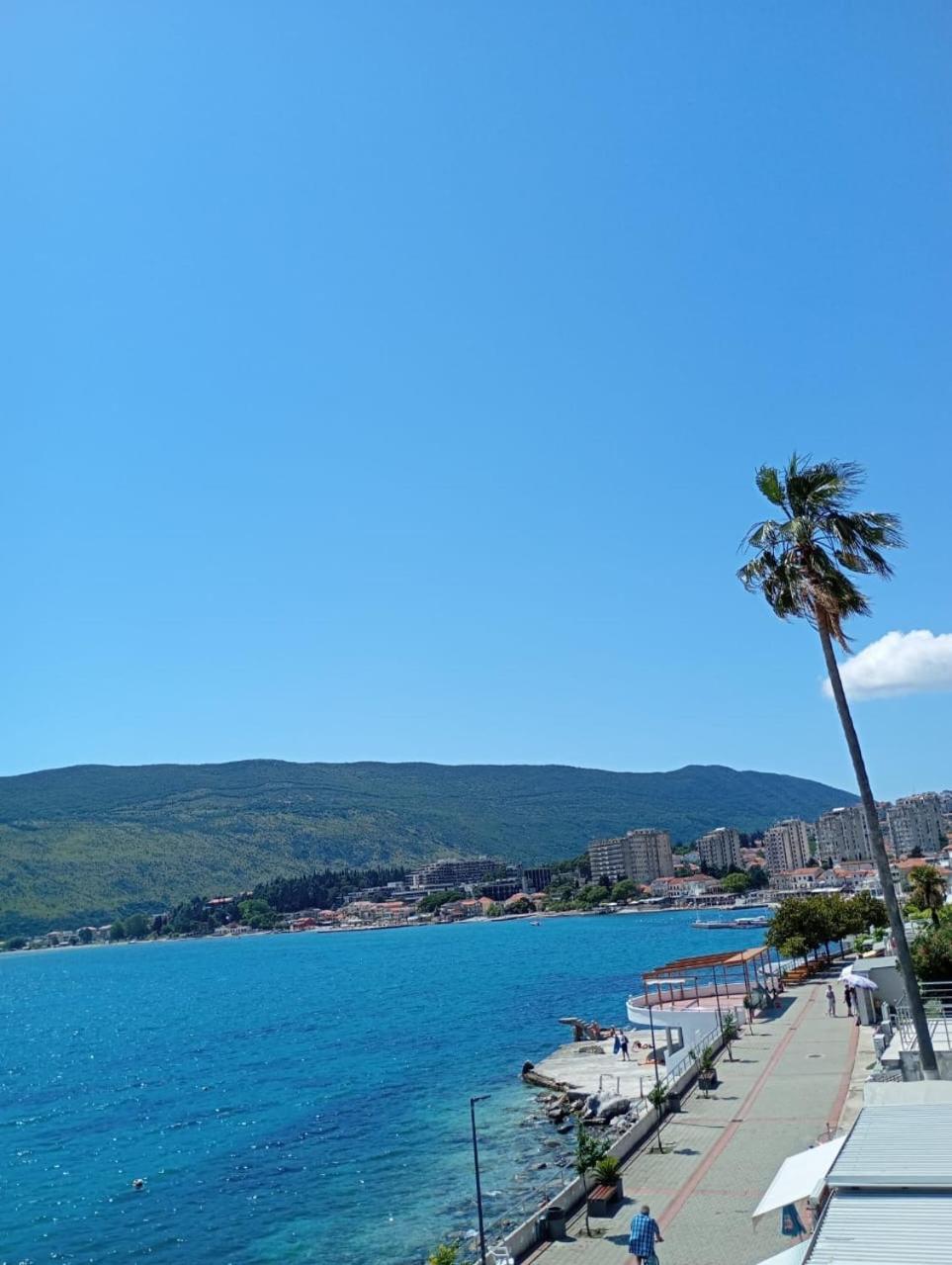 Apartments Cebra Herceg Novi Exterior photo